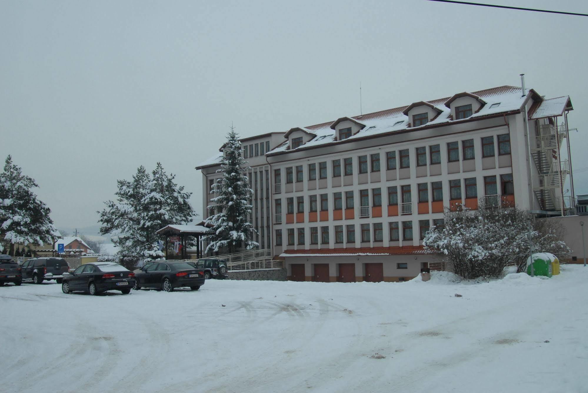 Hotel Podhradie Povazska Bystrica Bagian luar foto